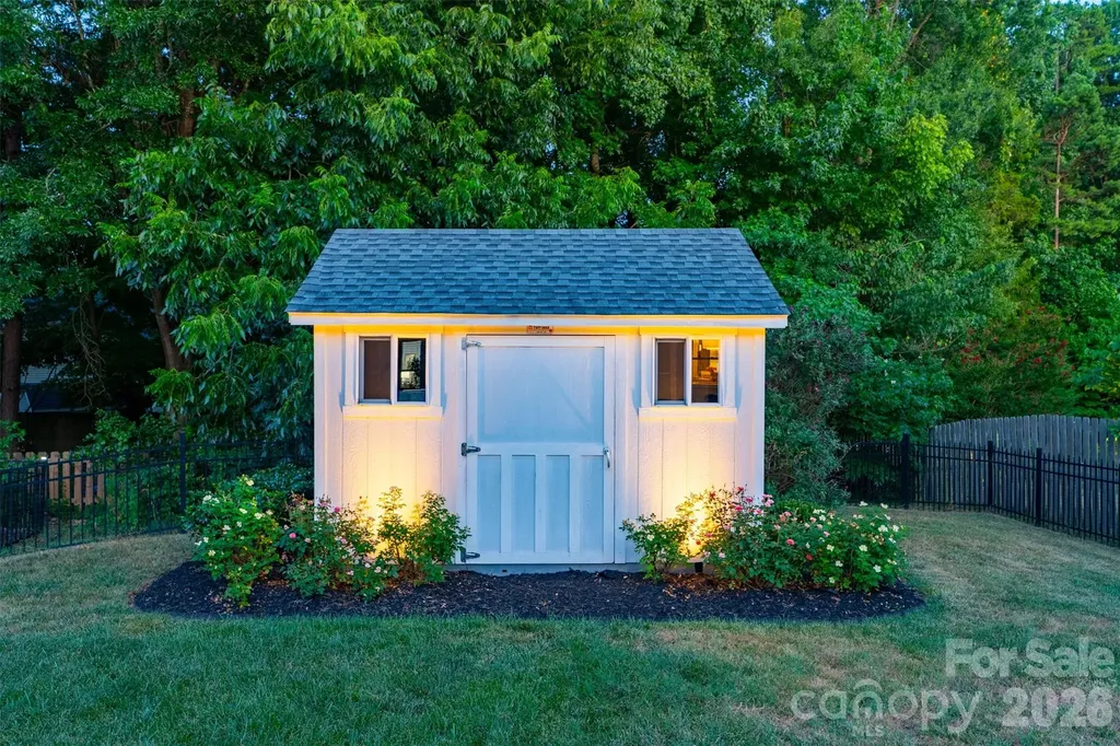 5064 Stonehill Lane Matthews NC 28104