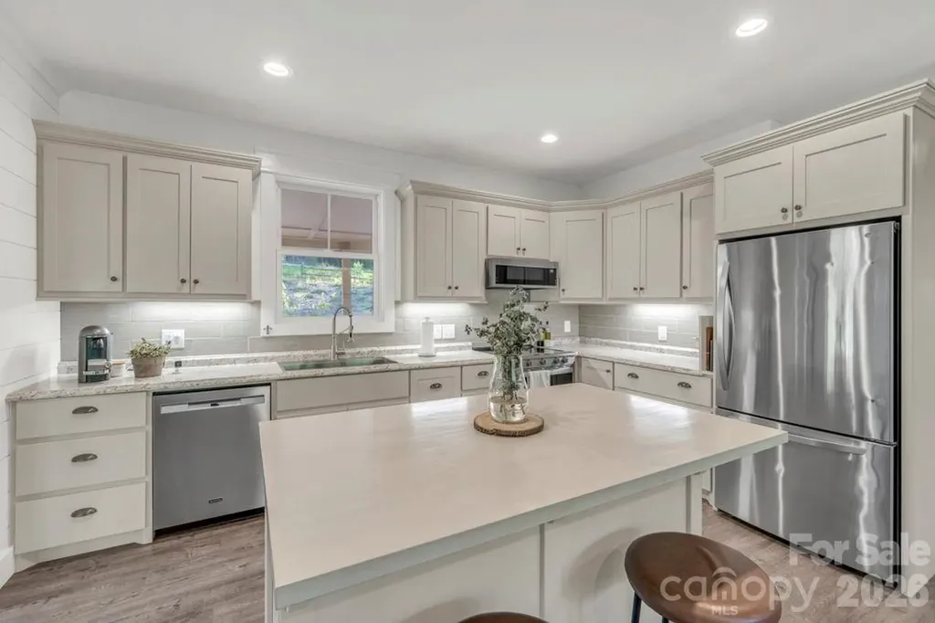 1568 Watermill Road Morganton NC 28655