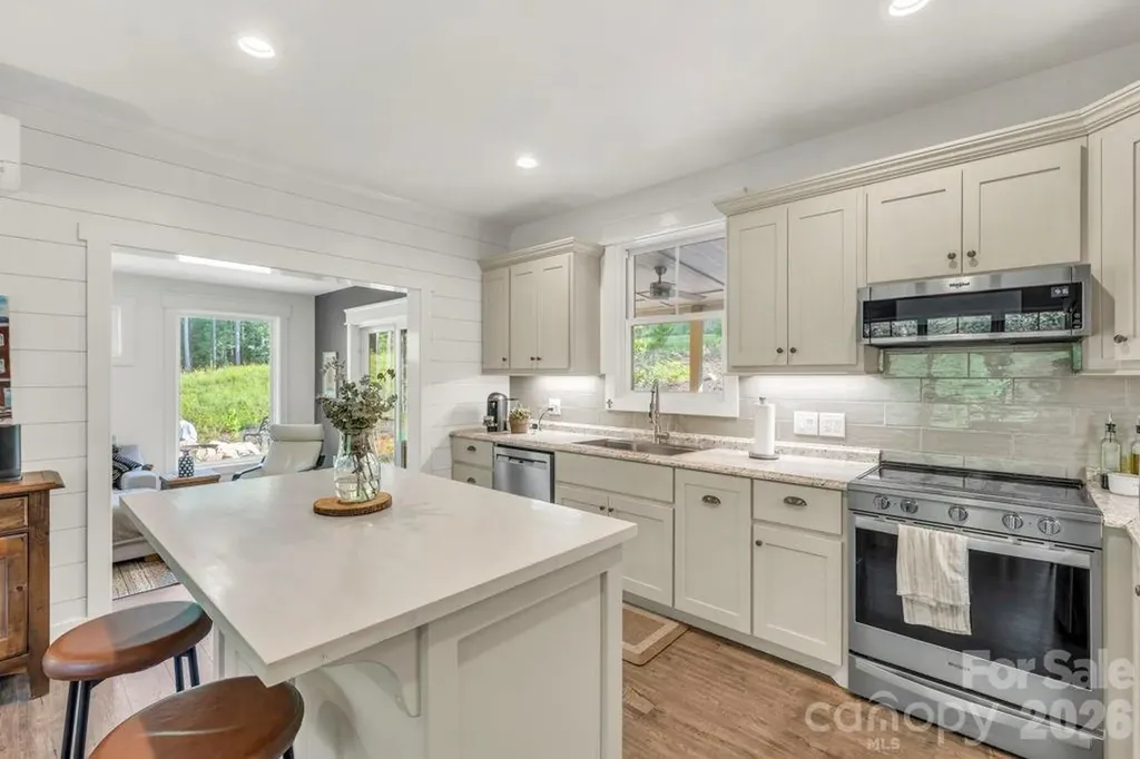 1568 Watermill Road Morganton NC 28655