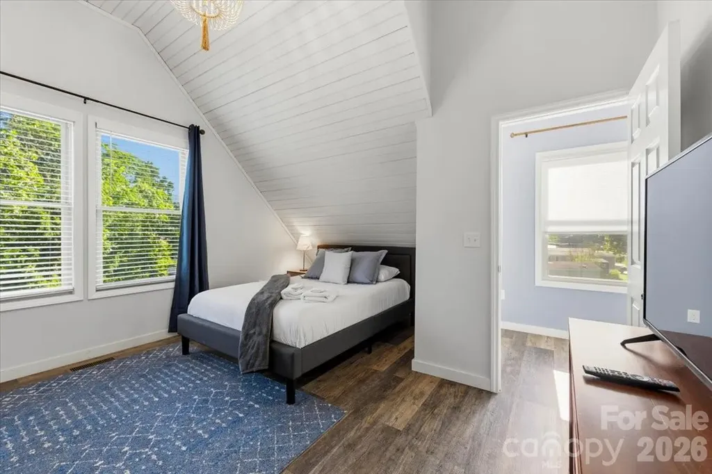 109 Portmanvilla Road Black Mountain NC 28711