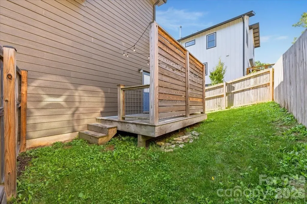 109 Portmanvilla Road Black Mountain NC 28711