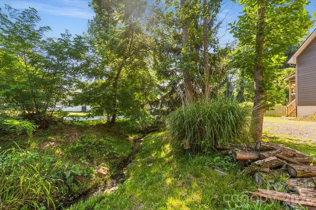 109 Portmanvilla Road Black Mountain NC 28711