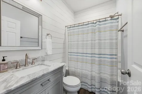 109 Portmanvilla Road Black Mountain NC 28711