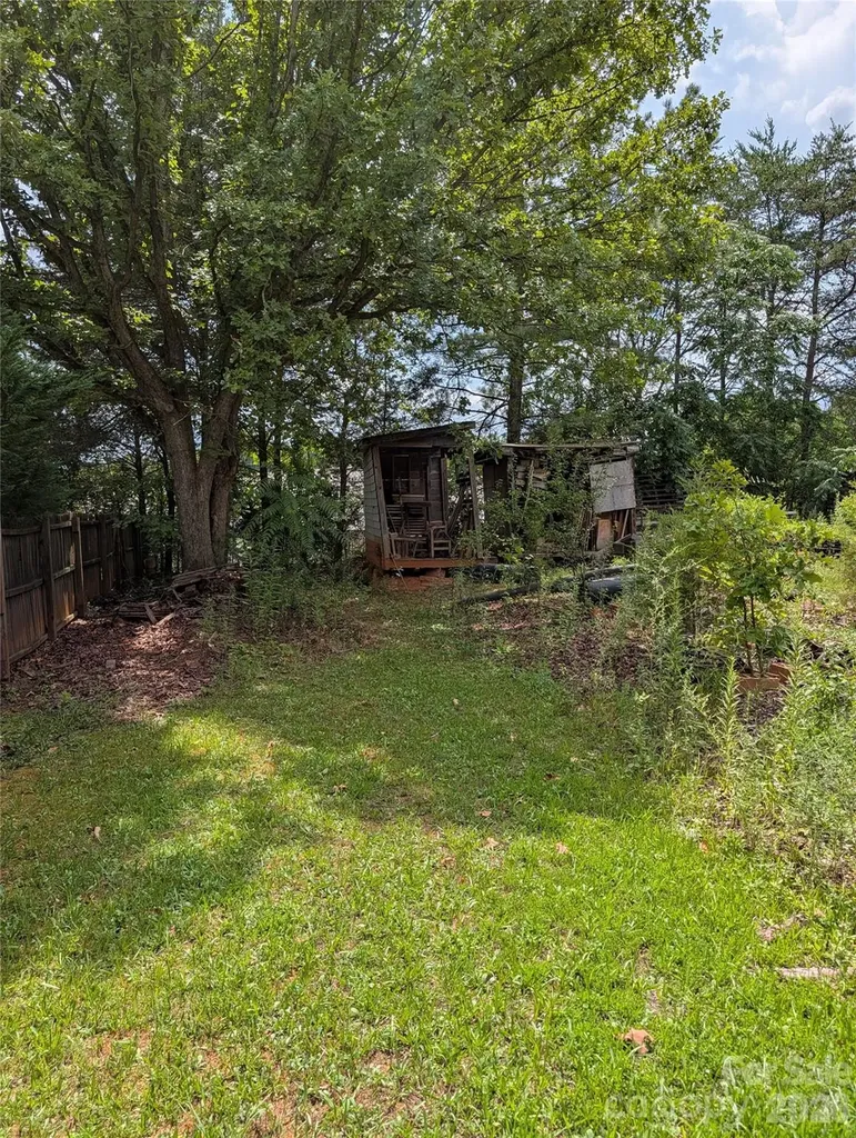 2339 Journeys Pass Newton NC 28658