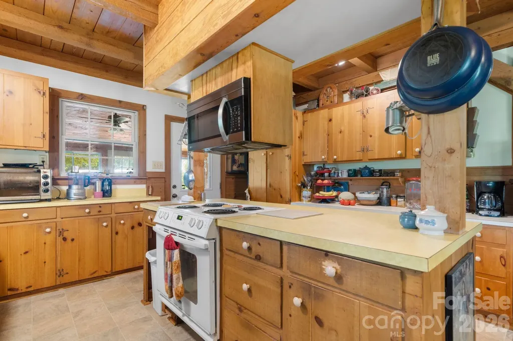 2097 Hermit Trail Newton NC 28658