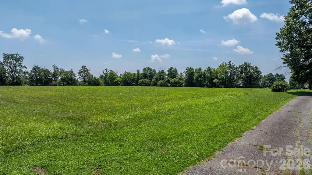 2097 Hermit Trail Newton NC 28658
