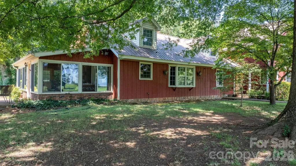 2097 Hermit Trail Newton NC 28658