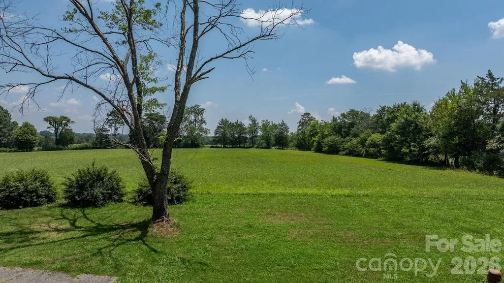 2097 Hermit Trail Newton NC 28658