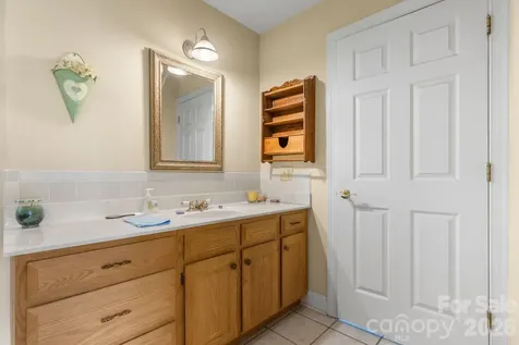 2097 Hermit Trail Newton NC 28658