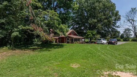 2097 Hermit Trail Newton NC 28658