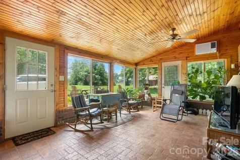 2097 Hermit Trail Newton NC 28658