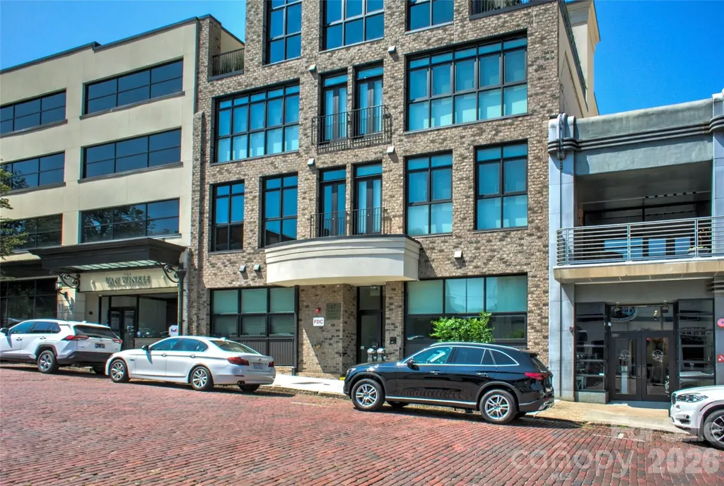 17 N Market Street Asheville NC 28801