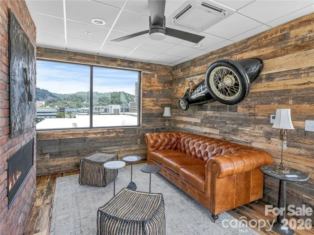 17 N Market Street Asheville NC 28801