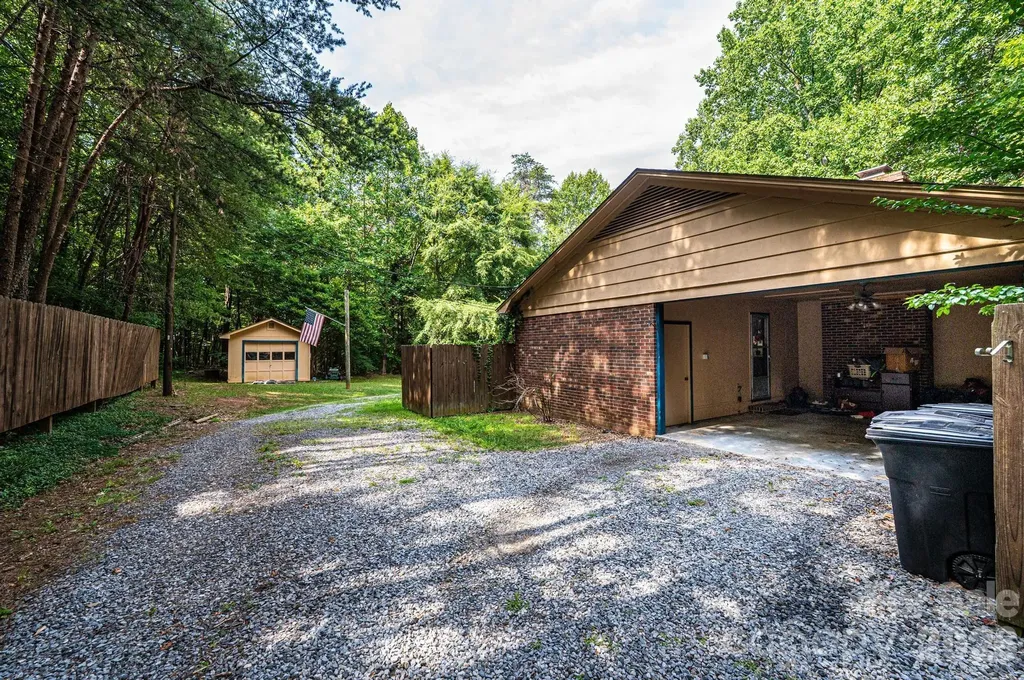 1113 Ponderosa Road Lincolnton NC 28092