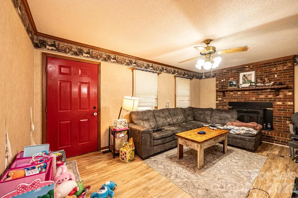 1113 Ponderosa Road Lincolnton NC 28092