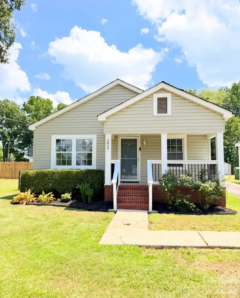 Gastonia NC, 2827 E Long Avenue