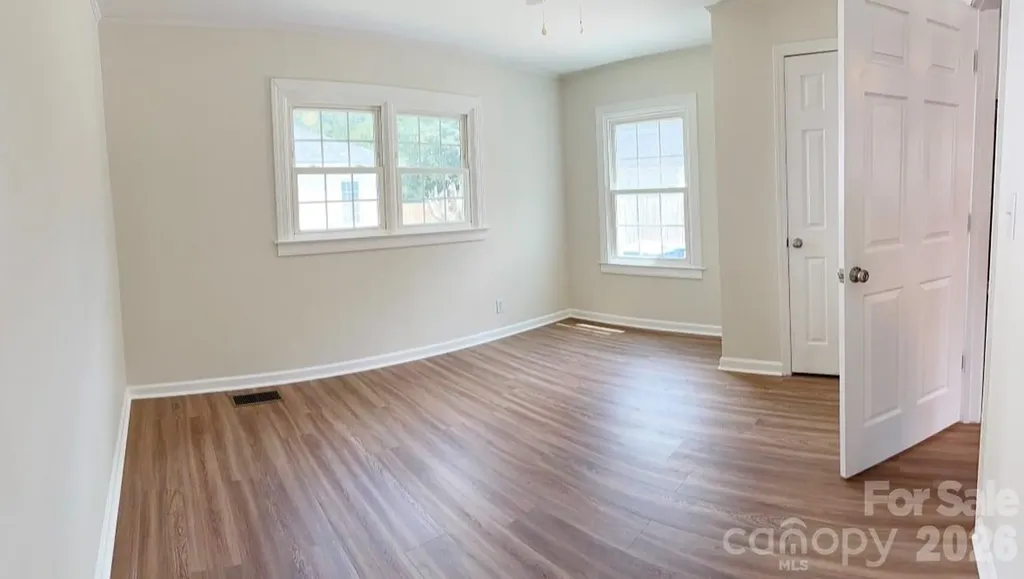 2827 E Long Avenue Gastonia NC 28054