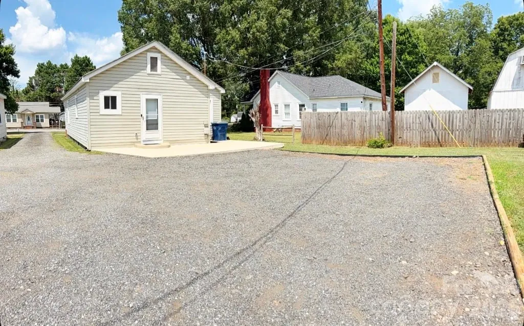 2827 E Long Avenue Gastonia NC 28054