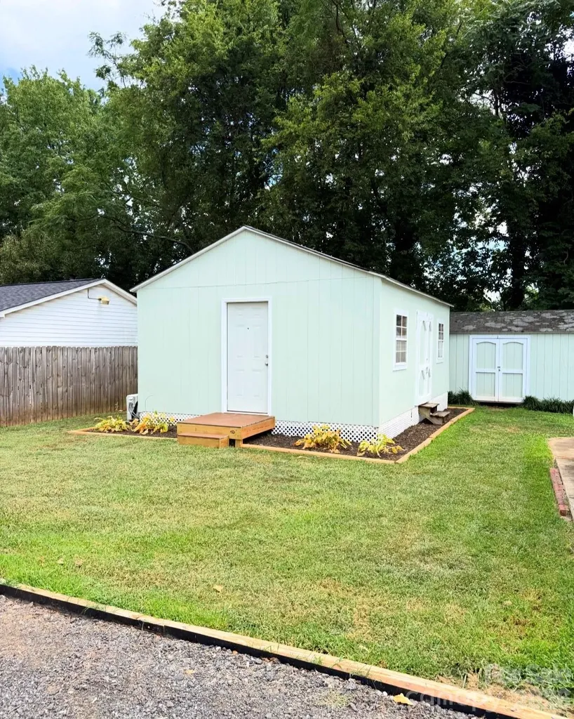 2827 E Long Avenue Gastonia NC 28054