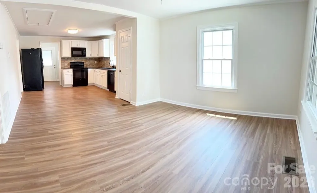 2827 E Long Avenue Gastonia NC 28054