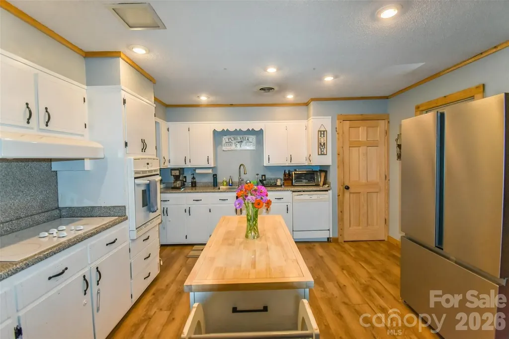 336 Hillside Road Penrose NC 28766