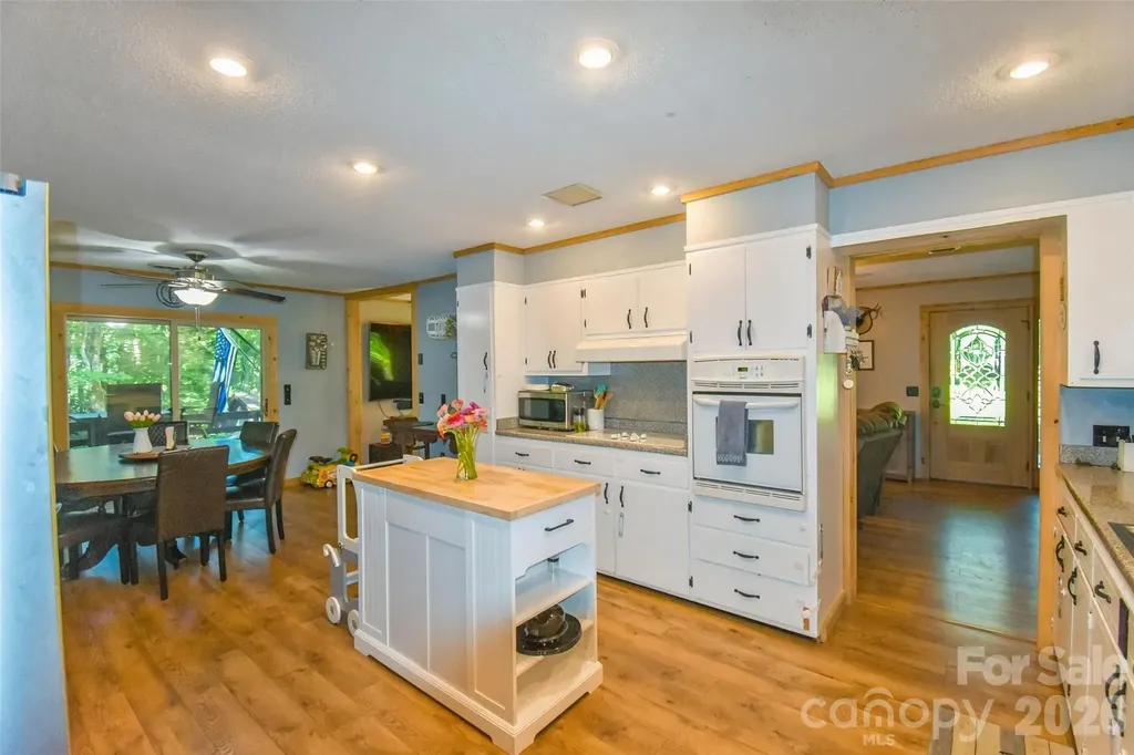 336 Hillside Road Penrose NC 28766