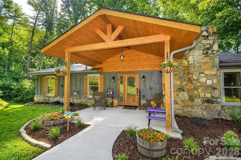 336 Hillside Road Penrose NC 28766