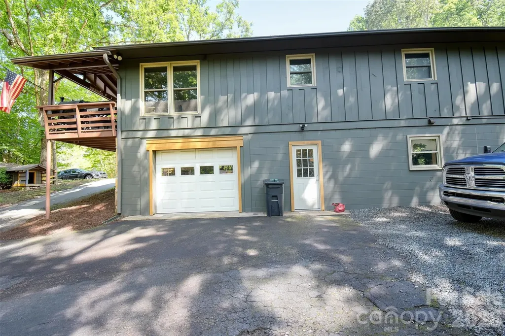 336 Hillside Road Penrose NC 28766