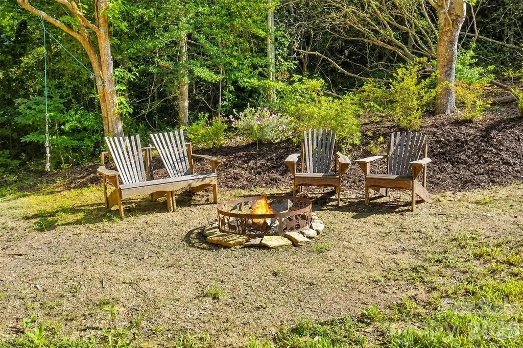 336 Hillside Road Penrose NC 28766