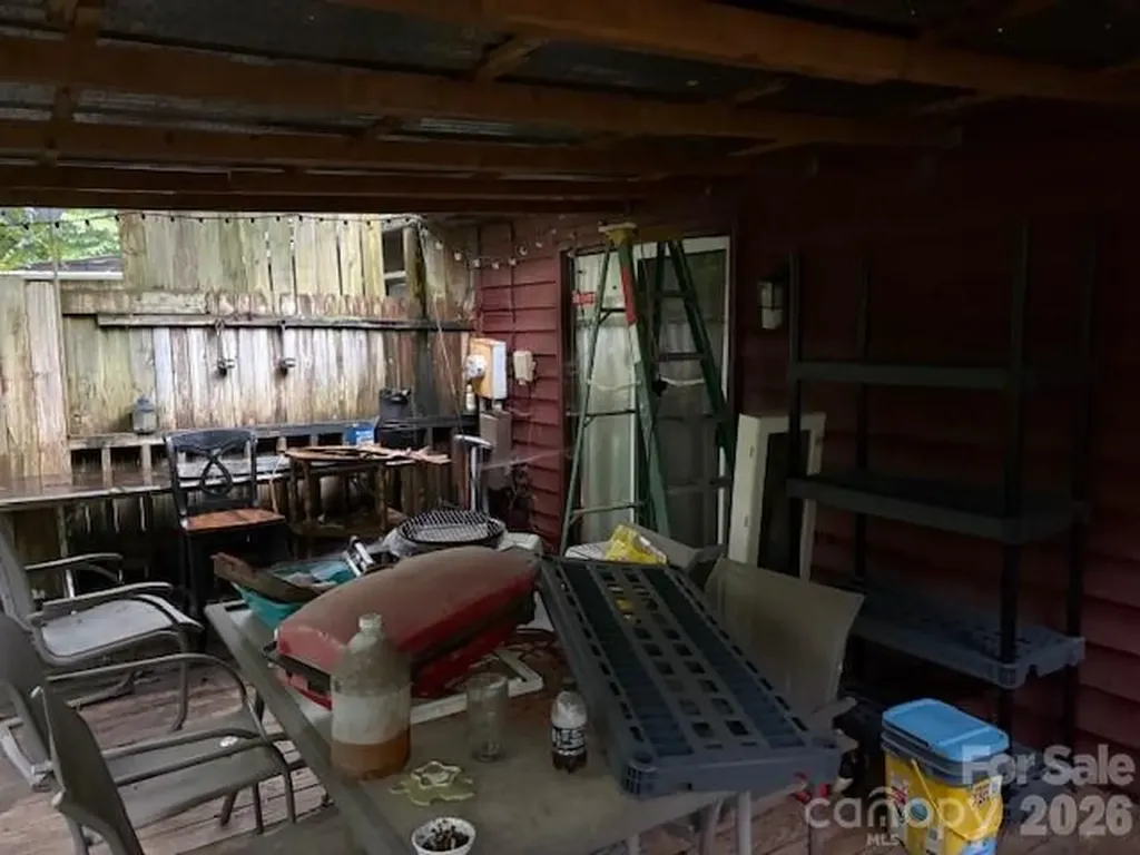 7868 Kinglet Road Connelly Springs NC 28612