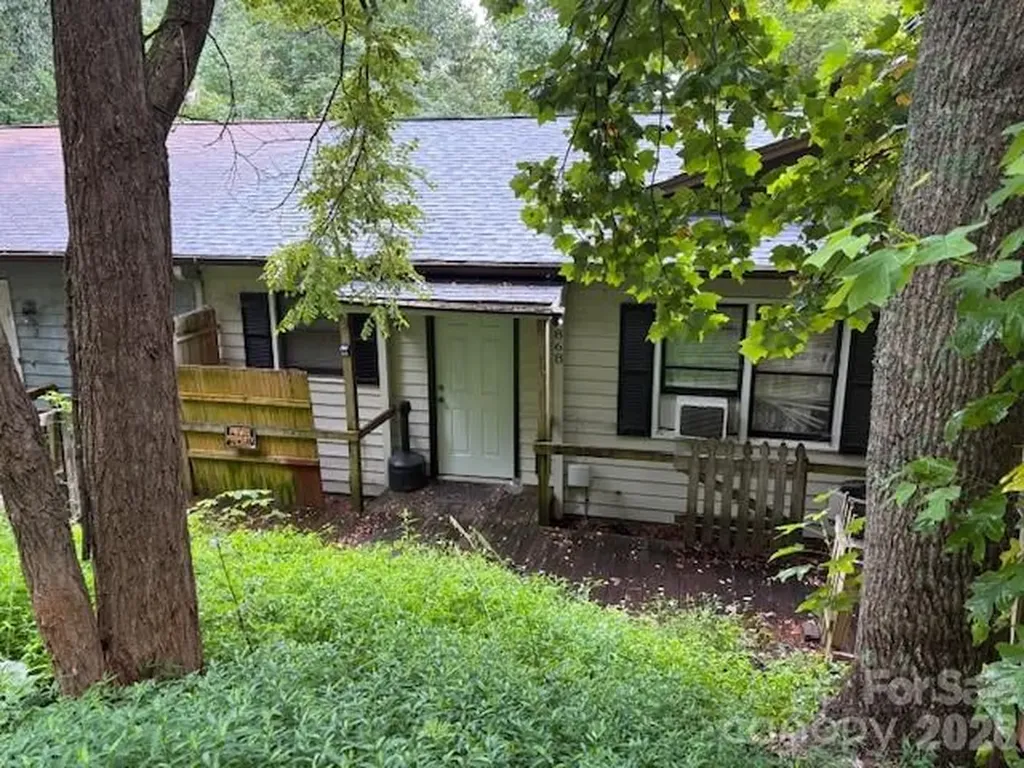 7868 Kinglet Road Connelly Springs NC 28612