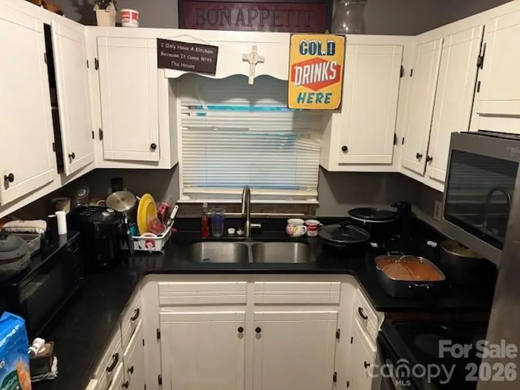 7868 Kinglet Road Connelly Springs NC 28612