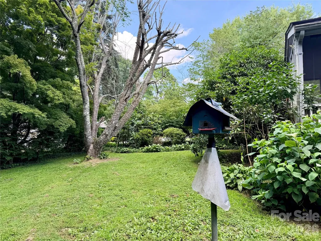 5 Dewberry Drive Hendersonville NC 28792