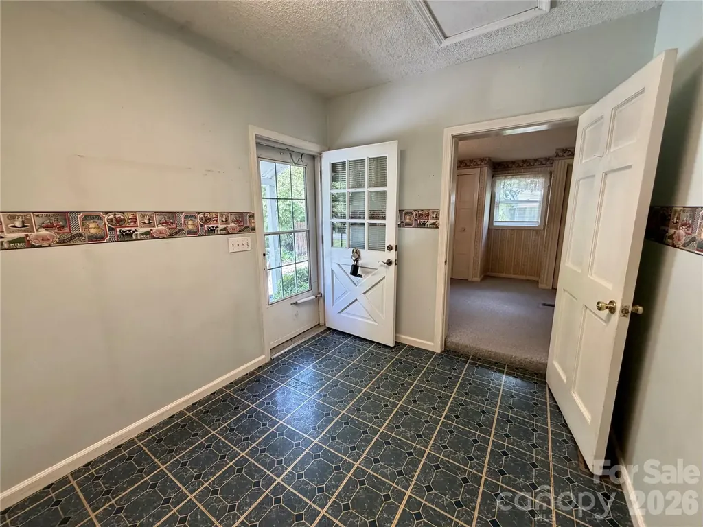 5 Dewberry Drive Hendersonville NC 28792