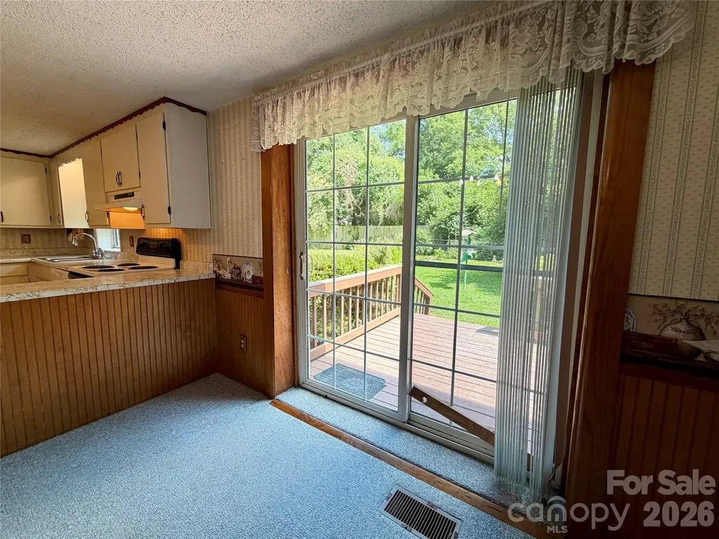 5 Dewberry Drive Hendersonville NC 28792