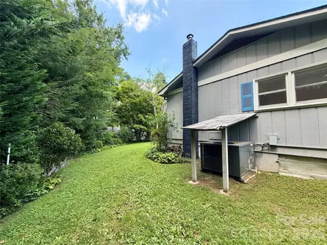 5 Dewberry Drive Hendersonville NC 28792