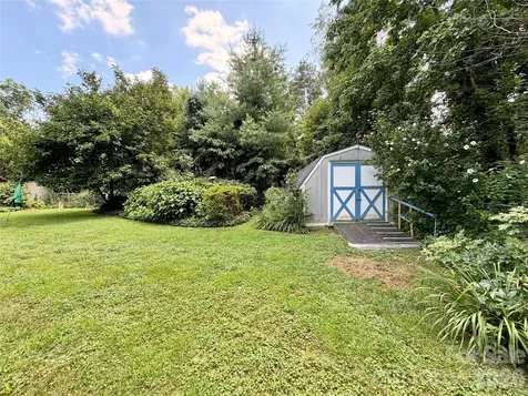 5 Dewberry Drive Hendersonville NC 28792