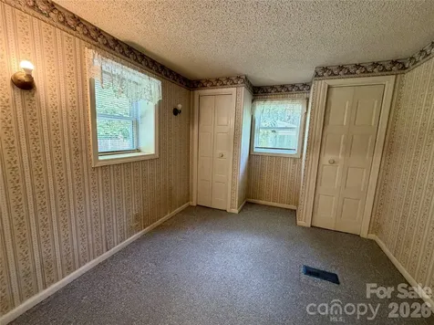 5 Dewberry Drive Hendersonville NC 28792