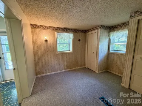 5 Dewberry Drive Hendersonville NC 28792