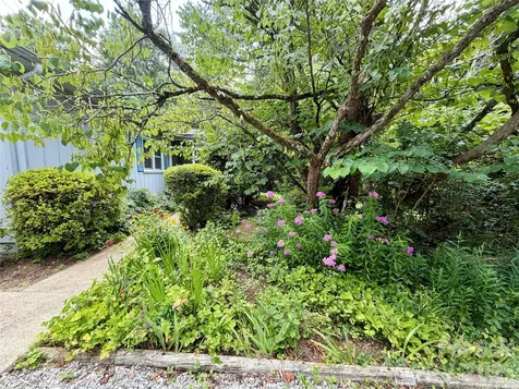 5 Dewberry Drive Hendersonville NC 28792