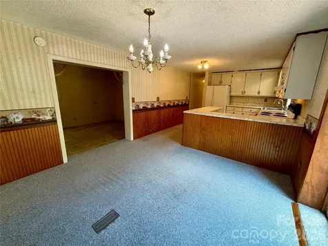 5 Dewberry Drive Hendersonville NC 28792
