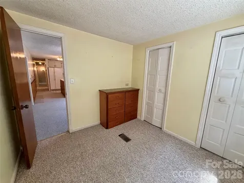 5 Dewberry Drive Hendersonville NC 28792