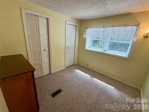 5 Dewberry Drive Hendersonville NC 28792