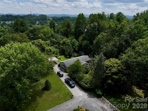 5 Dewberry Drive Hendersonville NC 28792