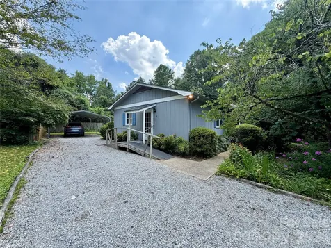 5 Dewberry Drive Hendersonville NC 28792