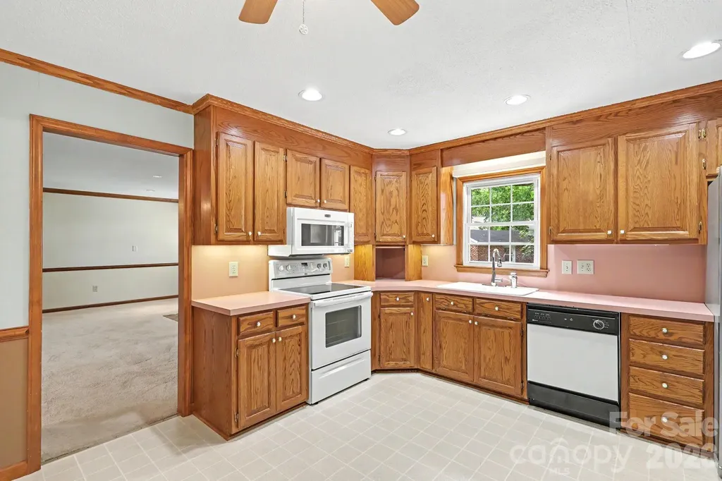 425 Valhalla Drive Harrisburg NC 28075