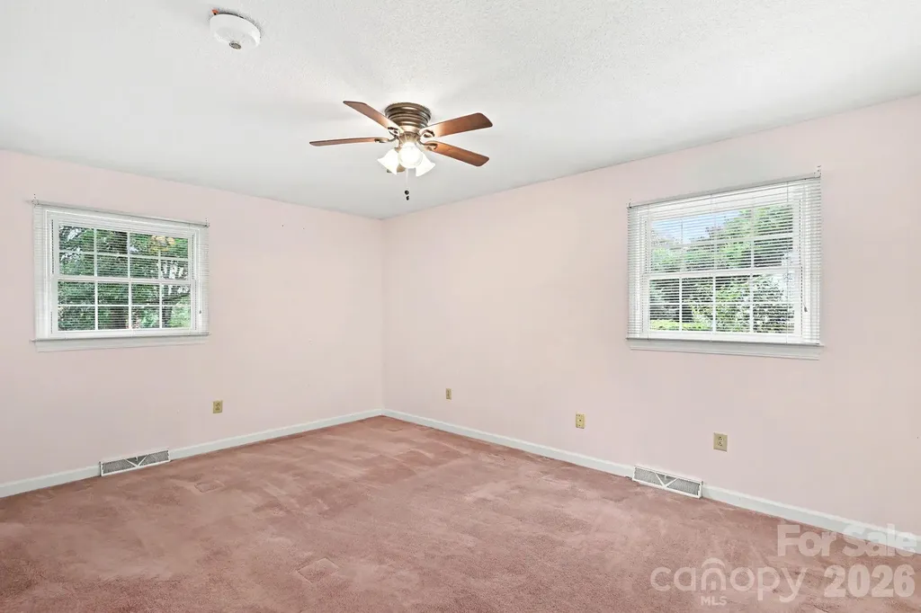 425 Valhalla Drive Harrisburg NC 28075