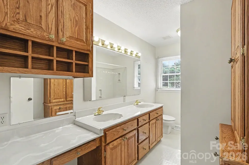 425 Valhalla Drive Harrisburg NC 28075
