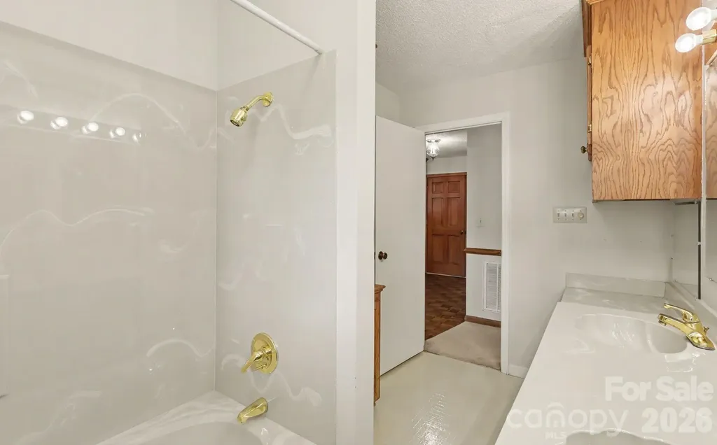 425 Valhalla Drive Harrisburg NC 28075