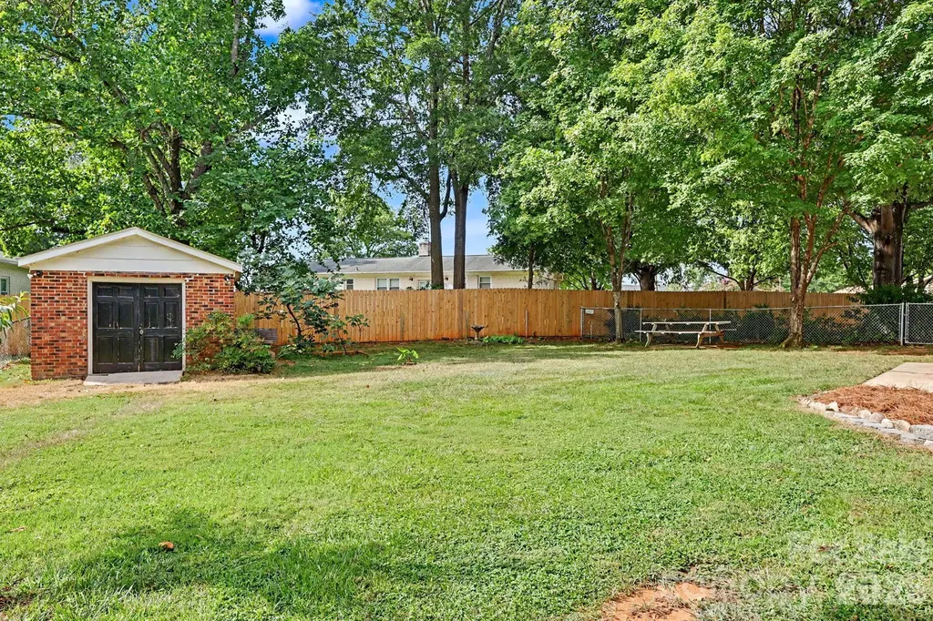 425 Valhalla Drive Harrisburg NC 28075